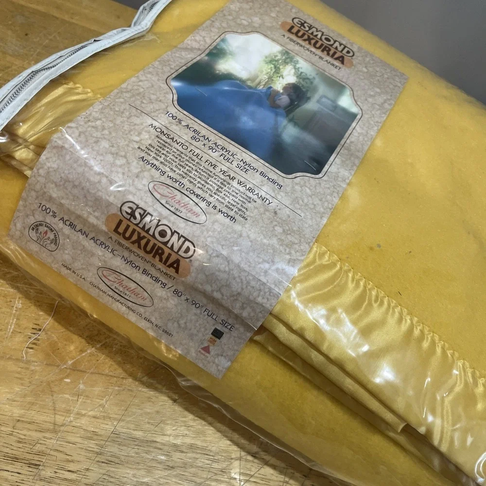 Edmond Acrylic Fiberwoven Blanket Yellow‎ Gold Full 80x90